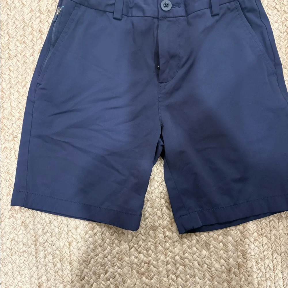 Vineyard Vines Boys Performance Front Shorts with Zip Pockets - Picture 1 of 3